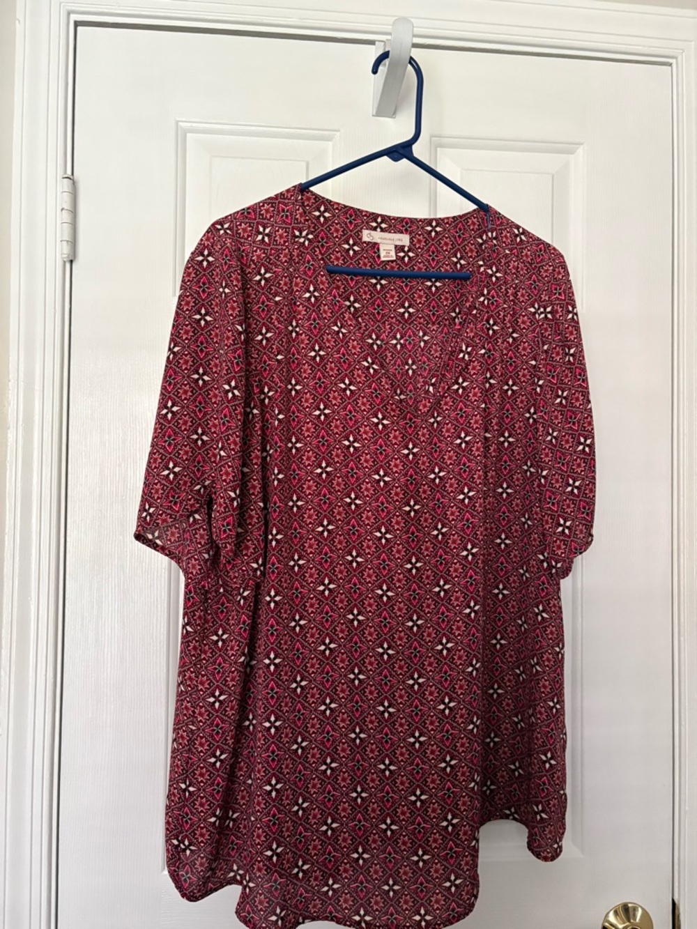 Dress Barn Red Geometric Short Sleeve Tunic